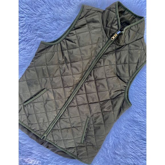 Old Navy SZ M Woman’s Olive Green Quilted Puffer Vest Jacket - Picture 9 of 11